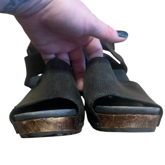 Black Wedge Sandals - Picture 4 of 11